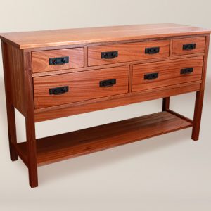 MC39-3 <br>Macintosh 5-Dr Sideboard